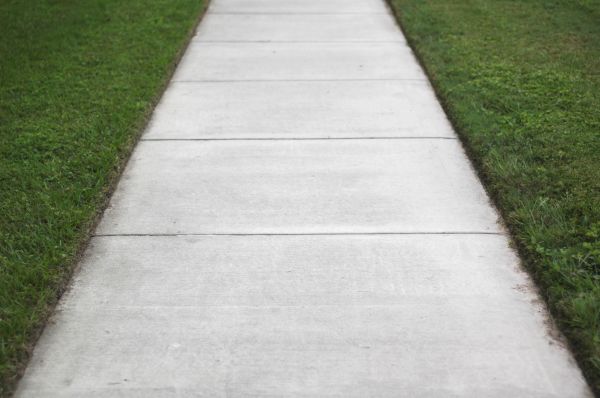 Concrete Path Installation in Moses Lake