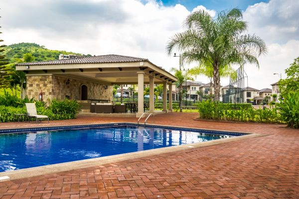 Pool Area Enlargement in Moses Lake