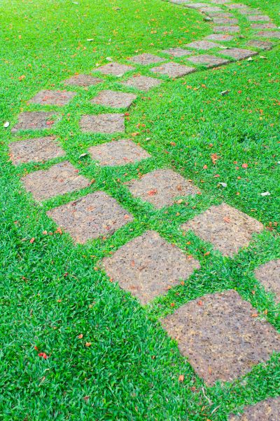 Backyard Pathway Construction in Moses Lake